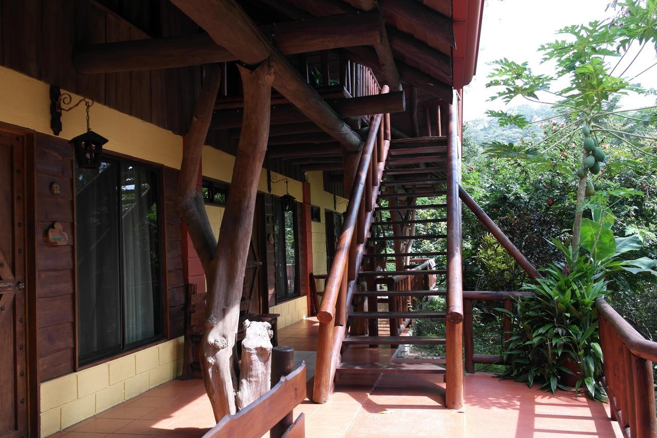 Hotel Samsara อูวีตา ภายนอก รูปภาพ
