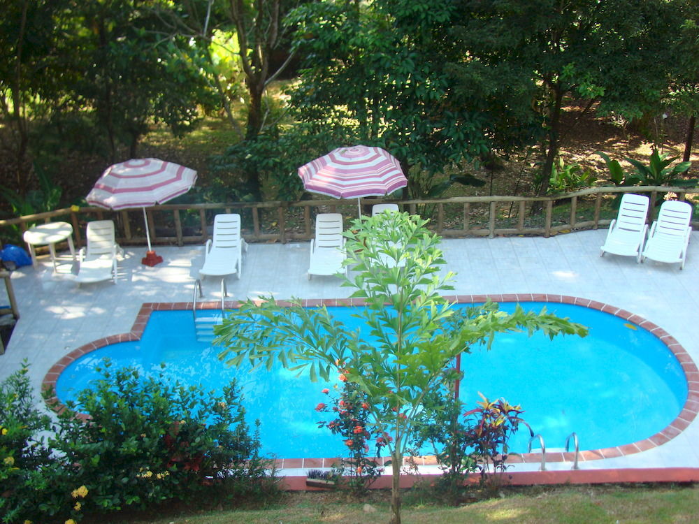 Hotel Samsara อูวีตา ภายนอก รูปภาพ