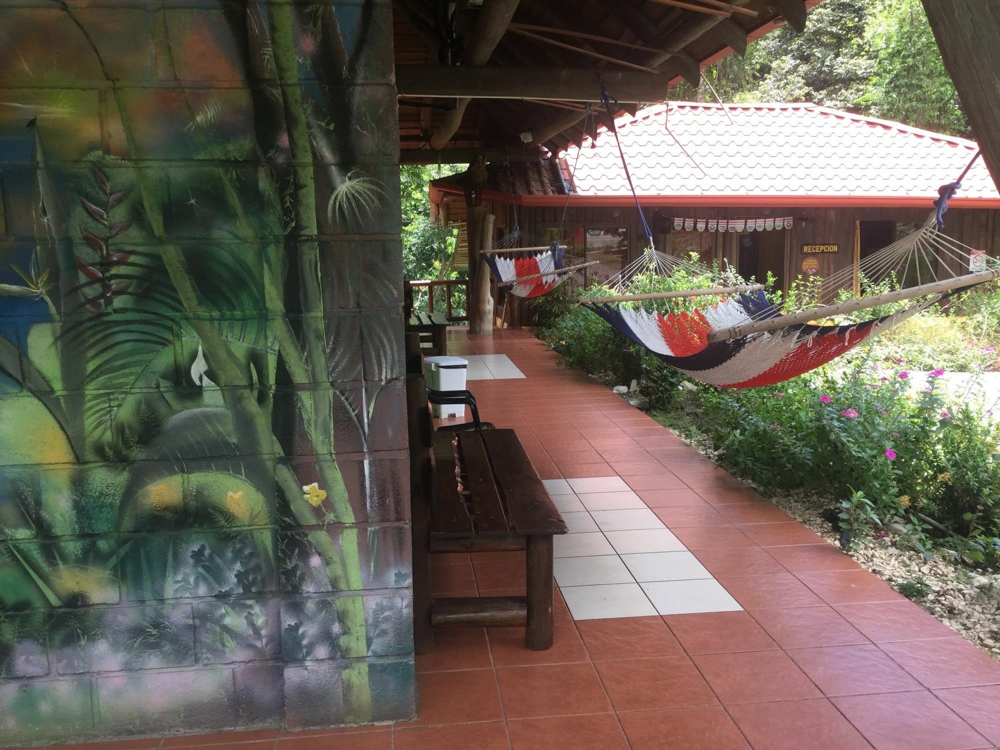 Hotel Samsara อูวีตา ภายนอก รูปภาพ